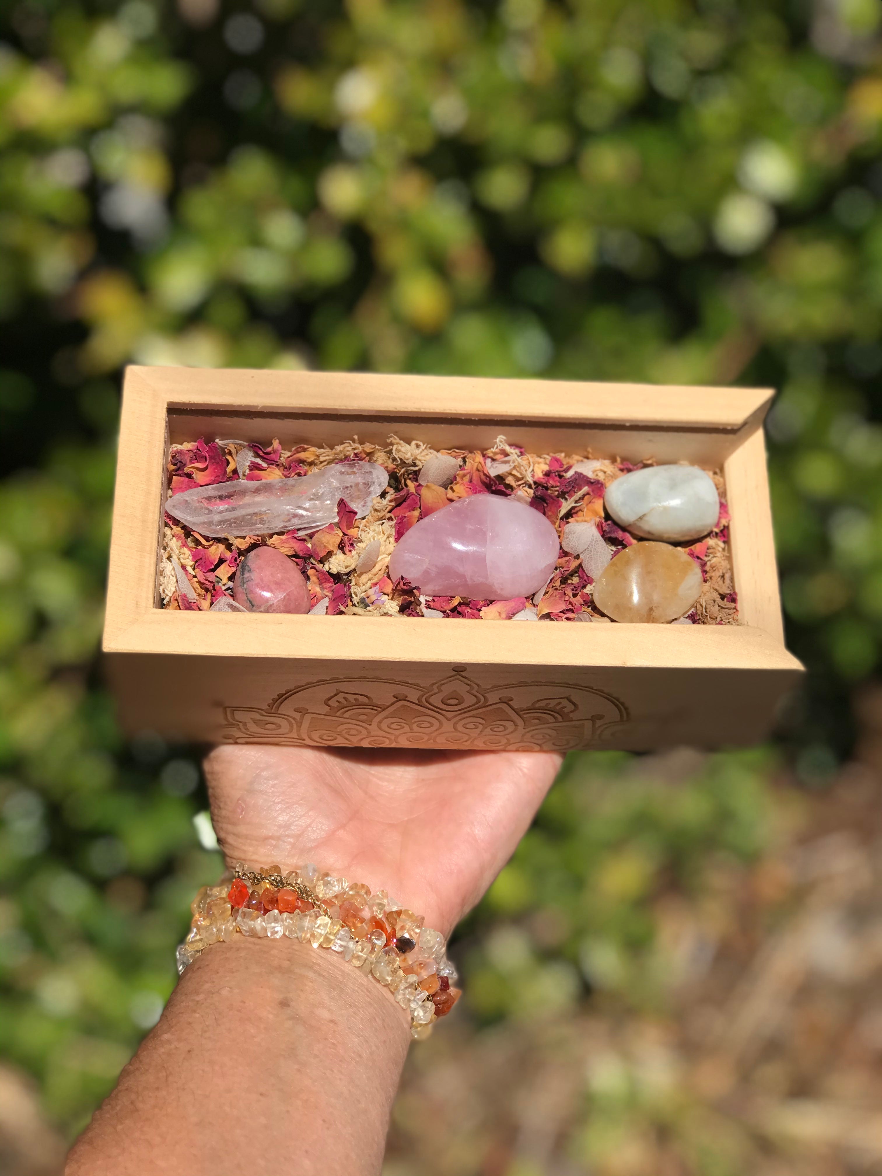 Love & Acceptance Crystal Kit